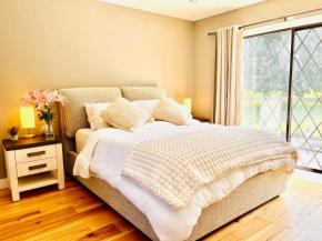 Oceanside Manor - Fancy Room - Golf course & Beach View